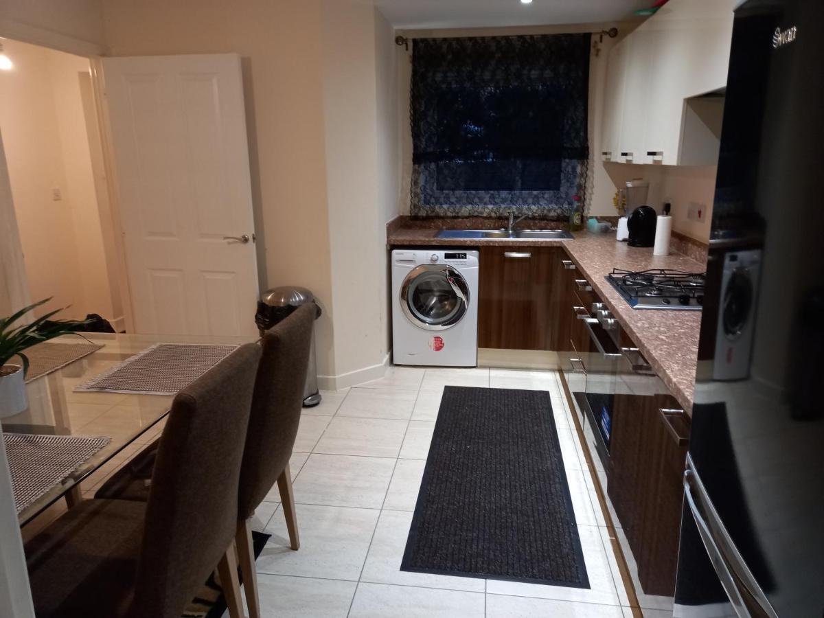 Immaculate 3 Bedroom Property. Nottingham Exteriör bild